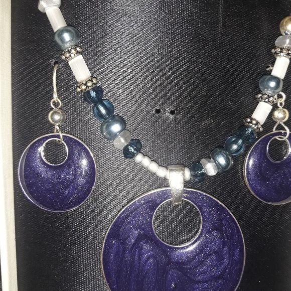 Necklace - Picture 5 of 6